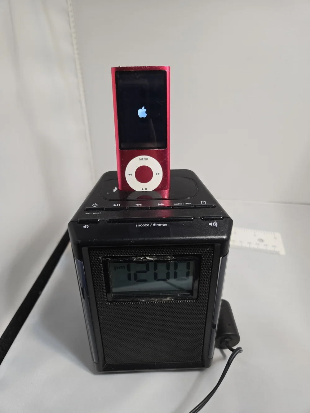 Apple iPod nano (Pink) with IHOME Portable Clock Radio Dock